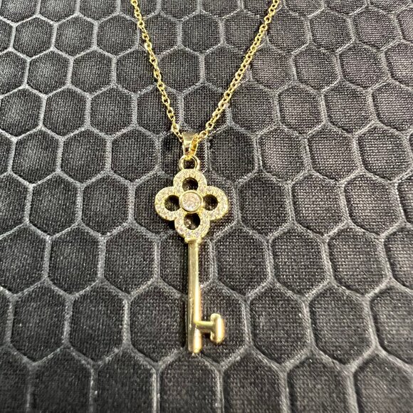 Key and Crystal Necklace 18K Yellow Gold Plated - Picture 1 of 2
